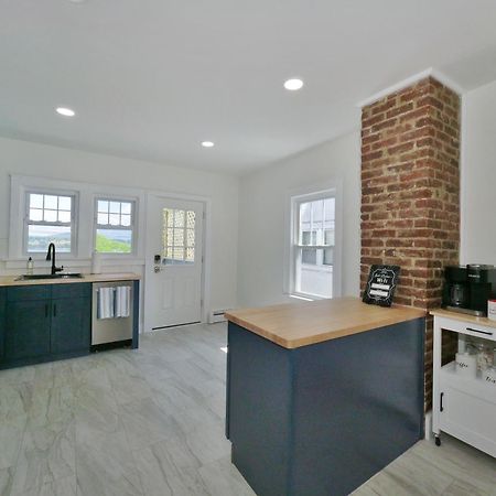 Deck View Of Hudson River & Mt Beacon / Boho Suite Newburgh Eksteriør bilde